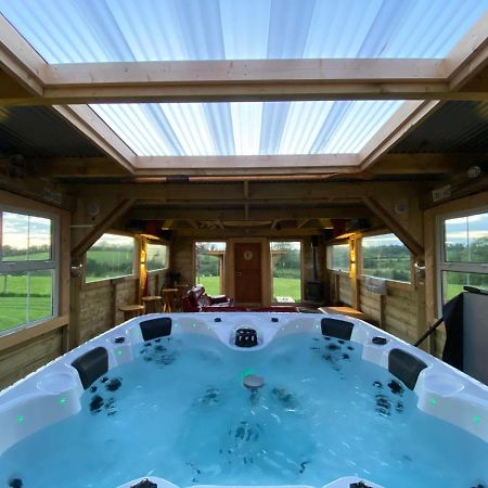 Sleeps 12 Hot Tub Sauna Cinema Pets Welcome Enniskillen Extérieur photo