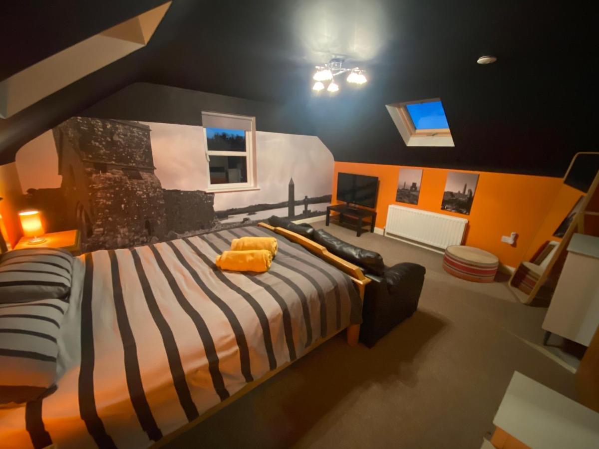 Sleeps 12 Hot Tub Sauna Cinema Pets Welcome Enniskillen Extérieur photo