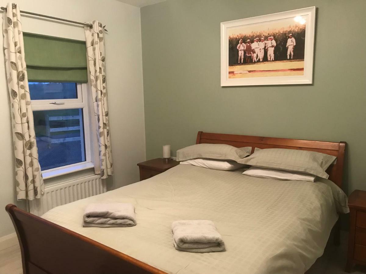 Sleeps 12 Hot Tub Sauna Cinema Pets Welcome Enniskillen Extérieur photo